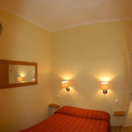 Residencial Castromira Apartment