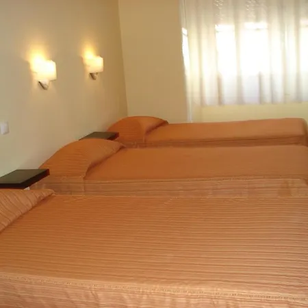 Residencial Castromira Лиссабон