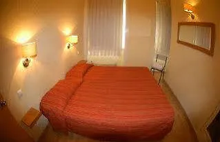 Residencial Castromira Апартаменты Лиссабон